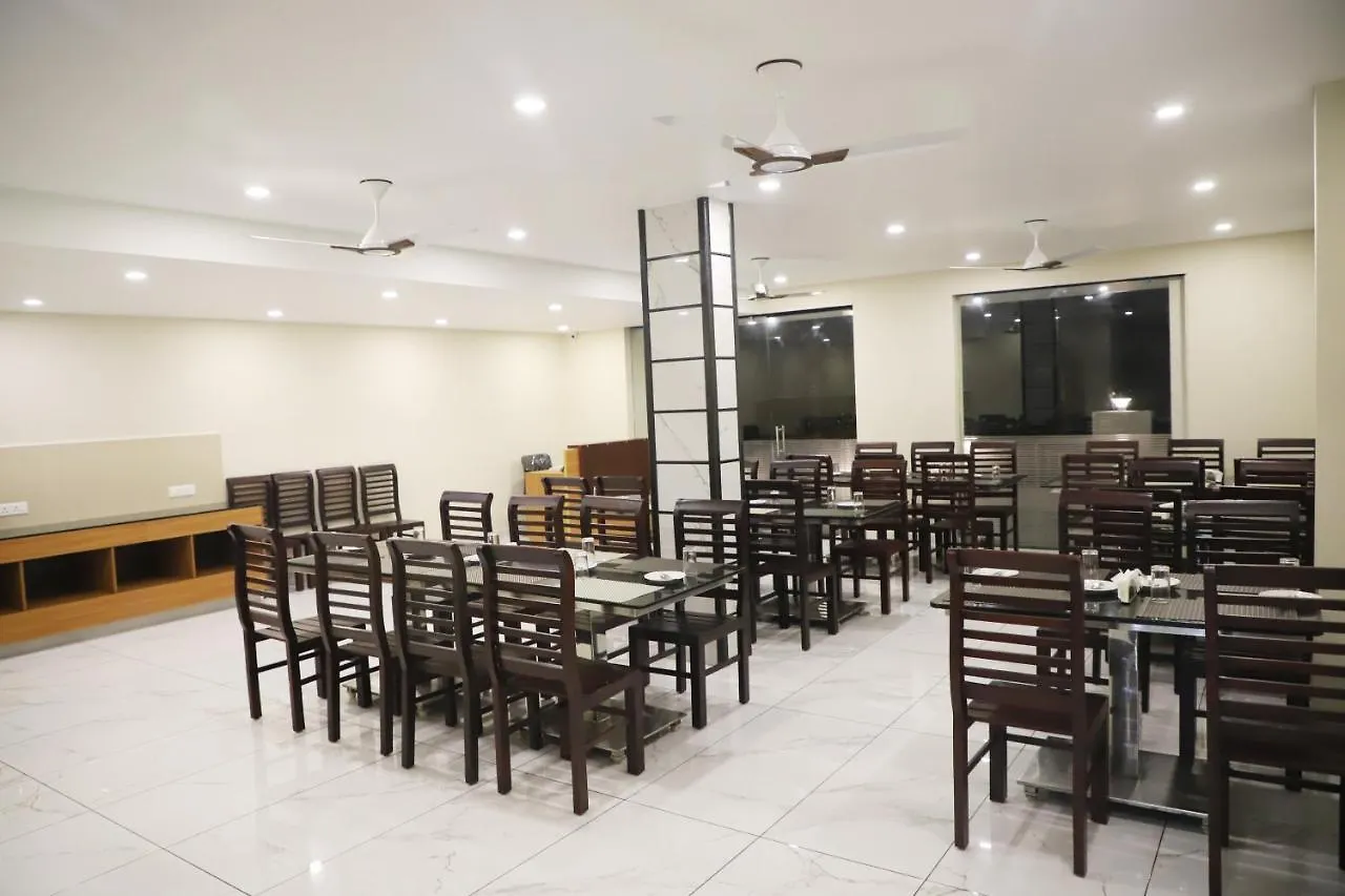 ***  Lake Forest Resort Munnar Indie